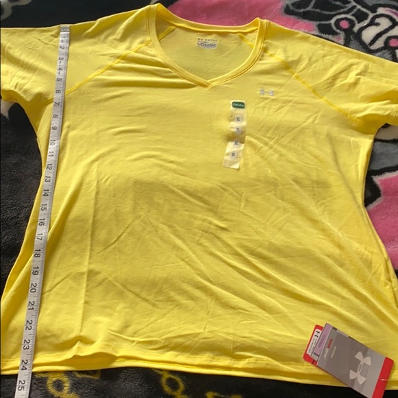 Under armour shirt - Picture 6 of 6
